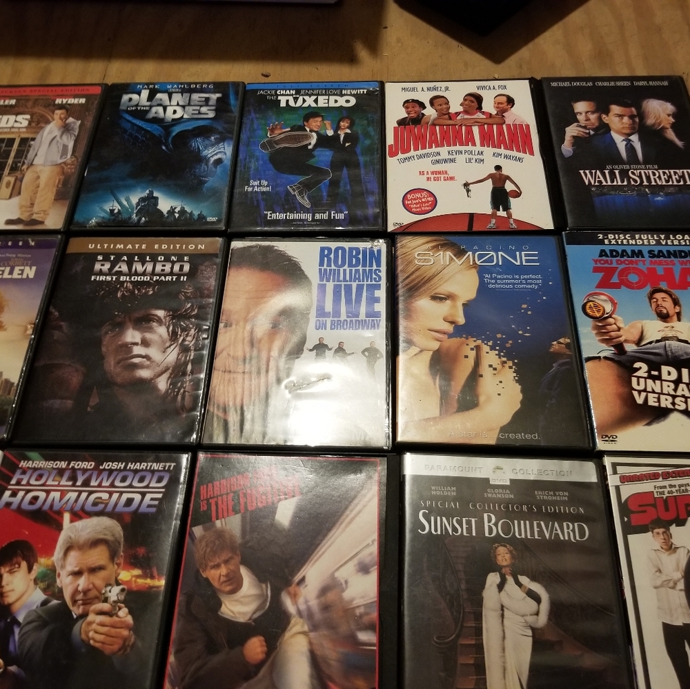 DVD LOT - Picture 11 of 11
